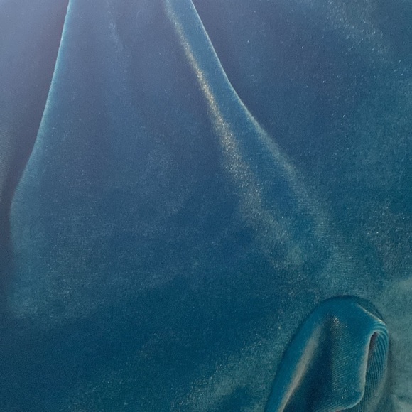 🆕PELLE- Gymnastics Biketard for Girls - Princess Turquoise Velvet- Kids Size L - Picture 11 of 11